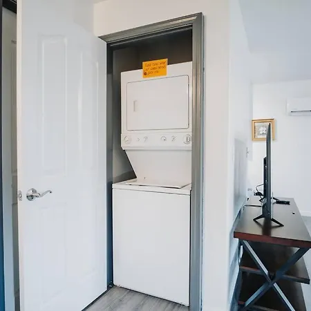 Gorgeous Upstairs Studio With Patio And Laundry Chico Exterior photo