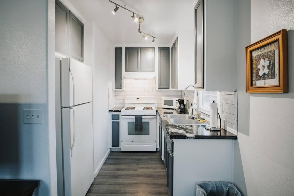 Gorgeous Upstairs With Patio And Laundry Holiday home